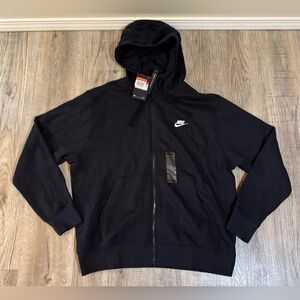 Nike Sportswear Club Fleece
Men's Full-Zip Hoodie BV2645-010